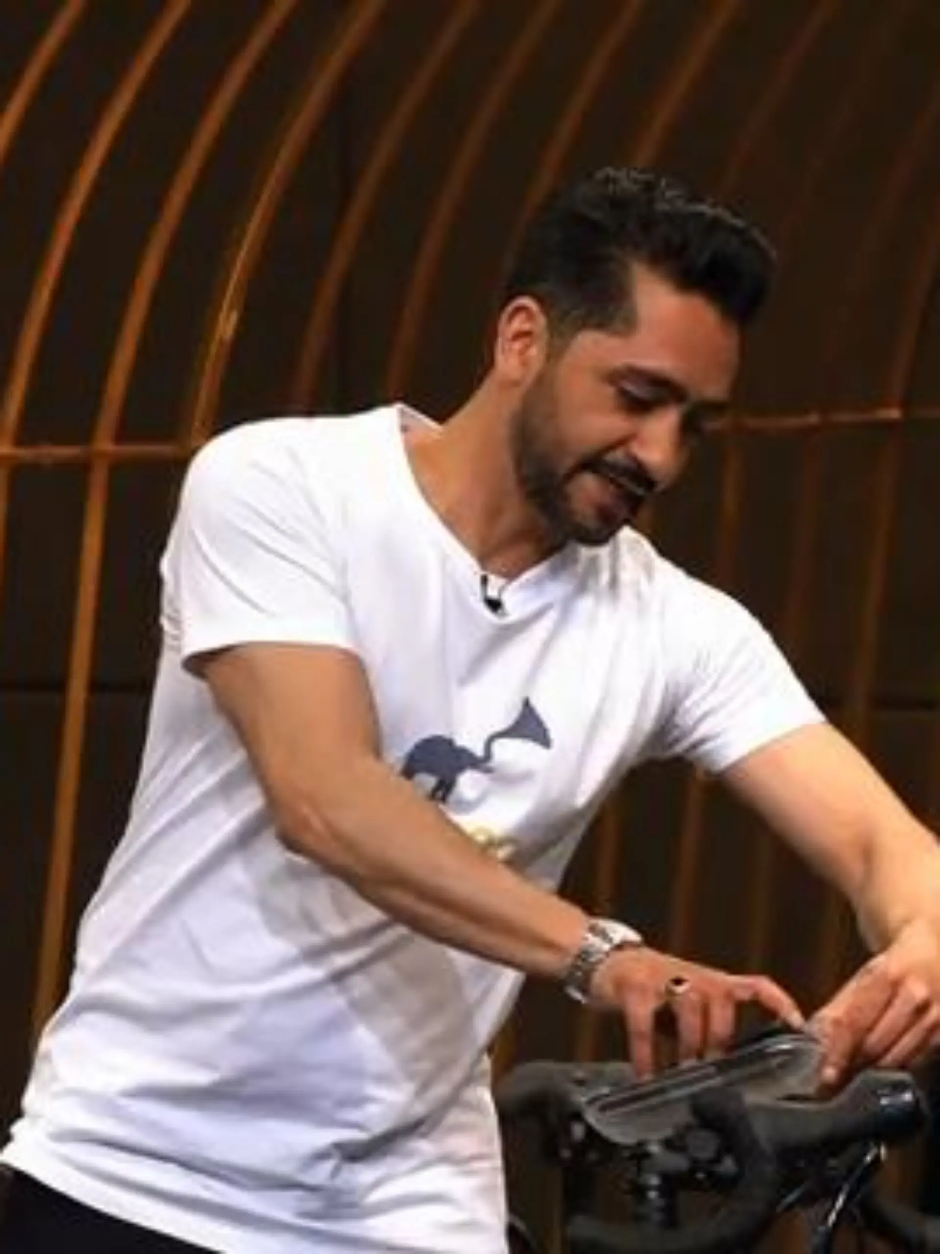Innovatives aus Hessen: Die Brüder Khesrau und Sohrab Noorzaie aus Fuldatal trauen sich am 17. Mai in die Höhle des Löwen bei VOX. Ihr Produkt: ein Cockpit fürs Fahrrad. Was das kann, sehen Sie im Video.
