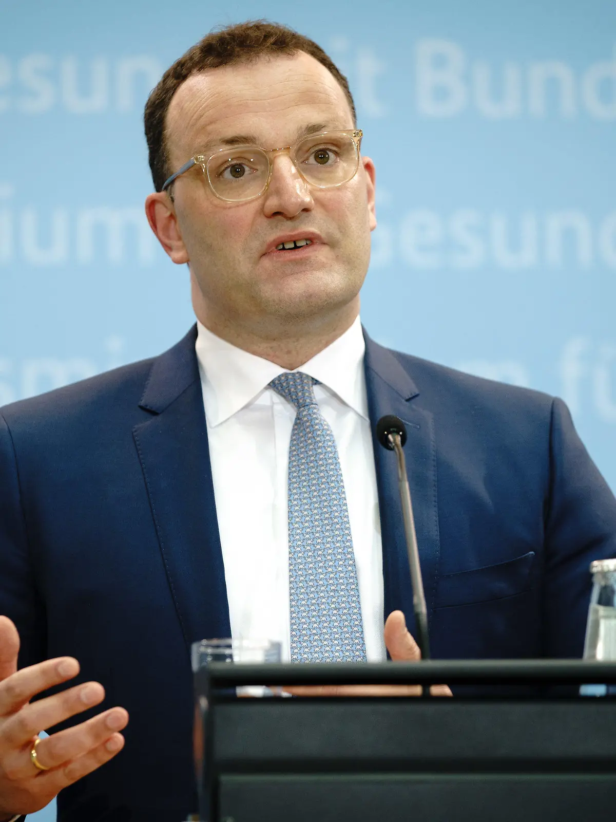 17.05.2021, Berlin: Jens Spahn (CDU), Bundesminister für Gesundheit, gibt eine Pressekonferenz in seinem Ministerium. Thema ist auch die Aufhebung der Impfpriorisierung. Foto: Kay Nietfeld/dpa +++ dpa-Bildfunk +++