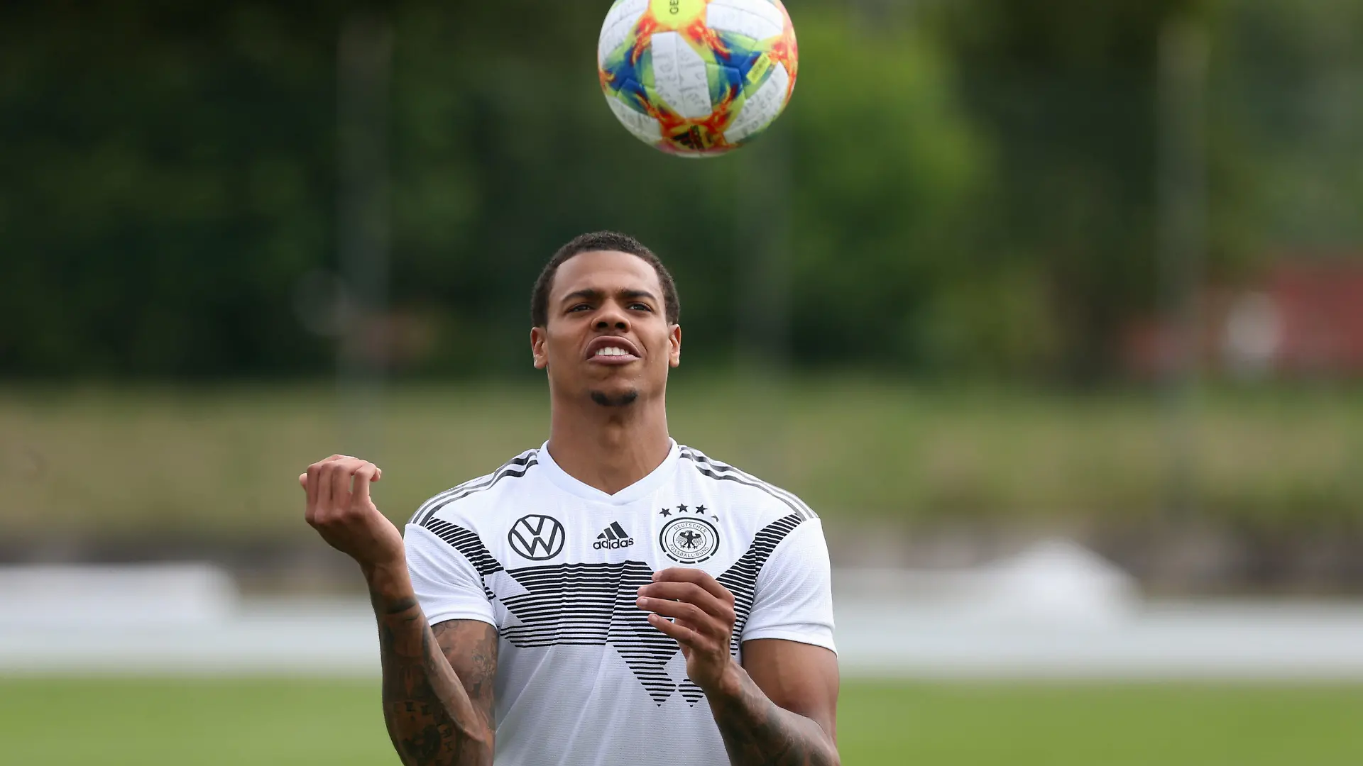 15.06.2019, Italien, Fagagna: Fußball, U21 Männer, EM: Training Deutschland. Spieler Lukas Nmecha spielt den Ball. Deutschland trifft in der U21-Europameisterschaft am 17.06. auf Dänemark. Foto: Cézaro De Luca/dpa +++ dpa-Bildfunk +++