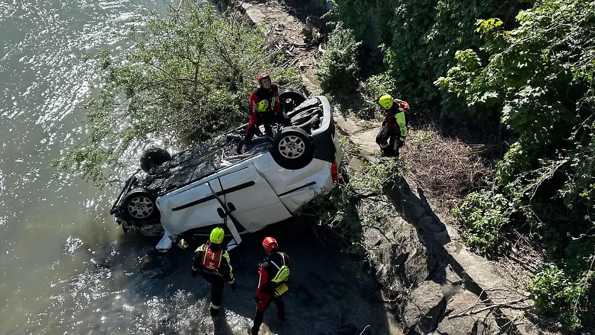In Bozen kam ein Mann bei einem Sturz von einer Brücke ums Leben.