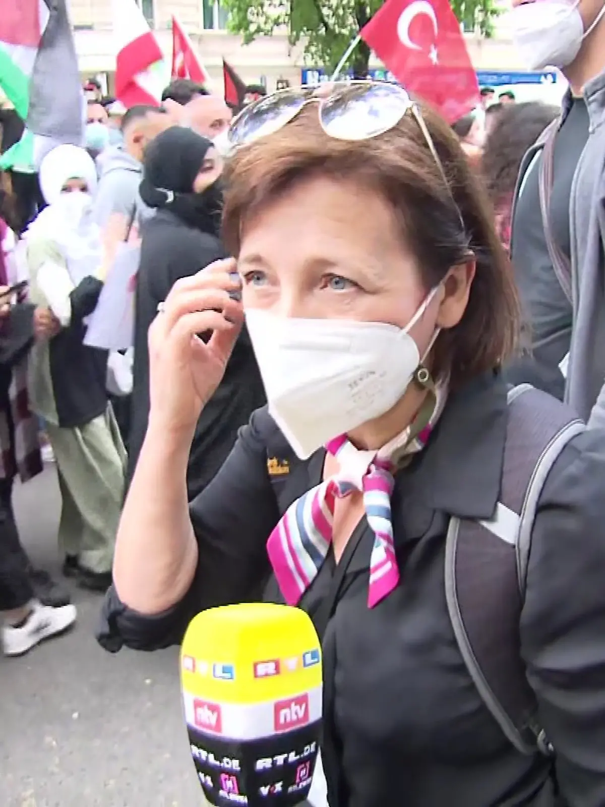 RTL-Reporterin auf Demonstration in Berlin