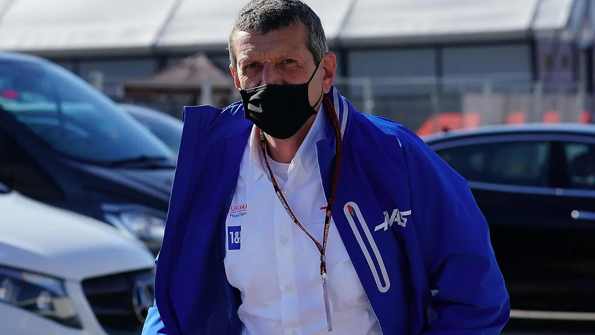 FORMULA 1 HEINEKEN PORTUGUESE GRAND PRIX 2021 / 02.05.2021, Autodromo Internacional do Algarve, Portimao, FORMULA 1 HEINEKEN PORTUGUESE GRAND PRIX 2021,im Bild Teamchef Günther Steiner Haas F1 Team *** FORMULA 1 HEINEKEN PORTUGUESE GRAND PRIX 2021 02 05 2021, Autodromo Internacional do Algarve, Portimao, FORMULA 1 HEINEKEN PORTUGUESE GRAND PRIX 2021,in picture Team Principal Günther Steiner Haas F1 Team nordphotoxGmbHx/xBratic nph00250