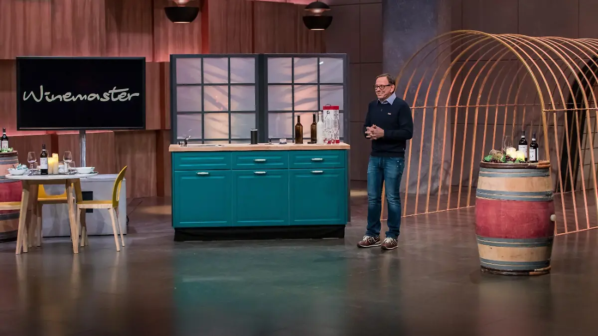 Hubert Koch aus Mönchengladbach präsentiert mit der "Winemaster Bottle" die Weinflaschen Revolution. Er erhofft sich ein Investment von 100.000 Euro für 30 Prozent der Anteile an seinem Unternehmen.  Die Verwendung des sendungsbezogenen Materials ist nur mit dem Hinweis und Verlinkung auf TVNOW gestattet.