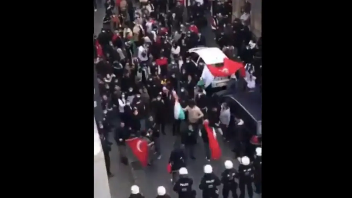 In Gelsenkirchen riefen pro palästinensische Demonstranten antisemitische Parolen.