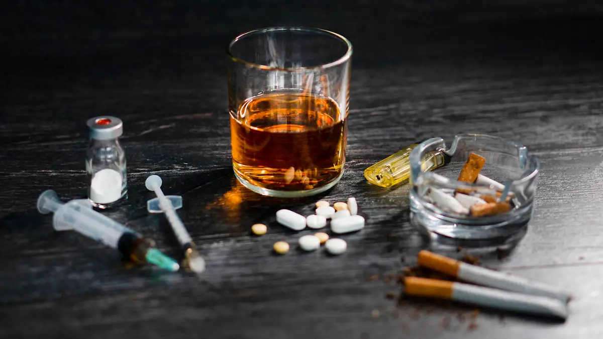 Alkohol, Tabletten, Drogen - einzeln und gemeinsam schnell sehr gefährlich.