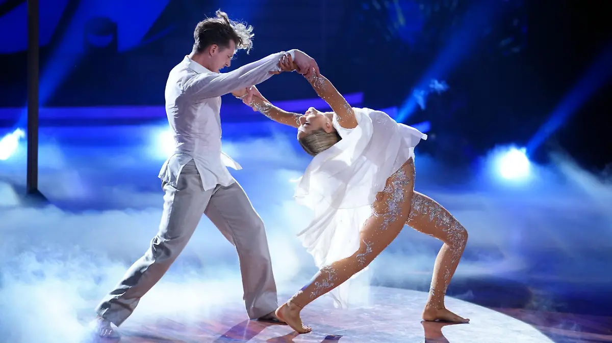 Valentina Pahde bekam in der letzten Show 30 Punkte für ihren "Magic Moment". Kann sie das mit ihrem Contemporary in Show 10 wiederholen?