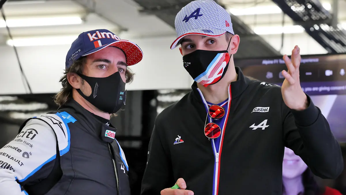 Fernando Alonso und Esteban Ocon