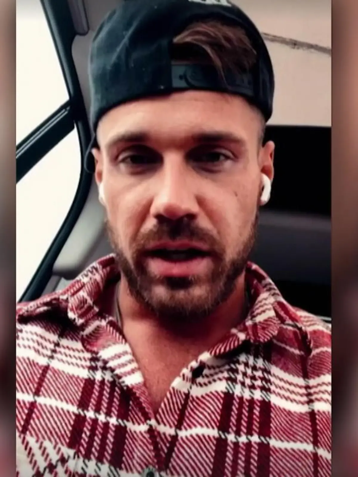 Bild zu: "Chris Broy bekommt Morddrohungen"