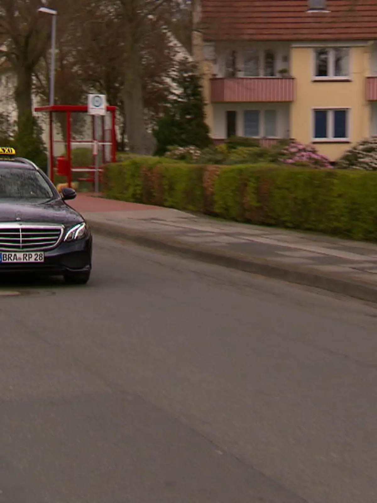 Wie geht es Taxifahrern in der Krise? Unternehmerin Angela Kase aus Nordenham schildert uns ihren Alltag und ihre Hoffnung