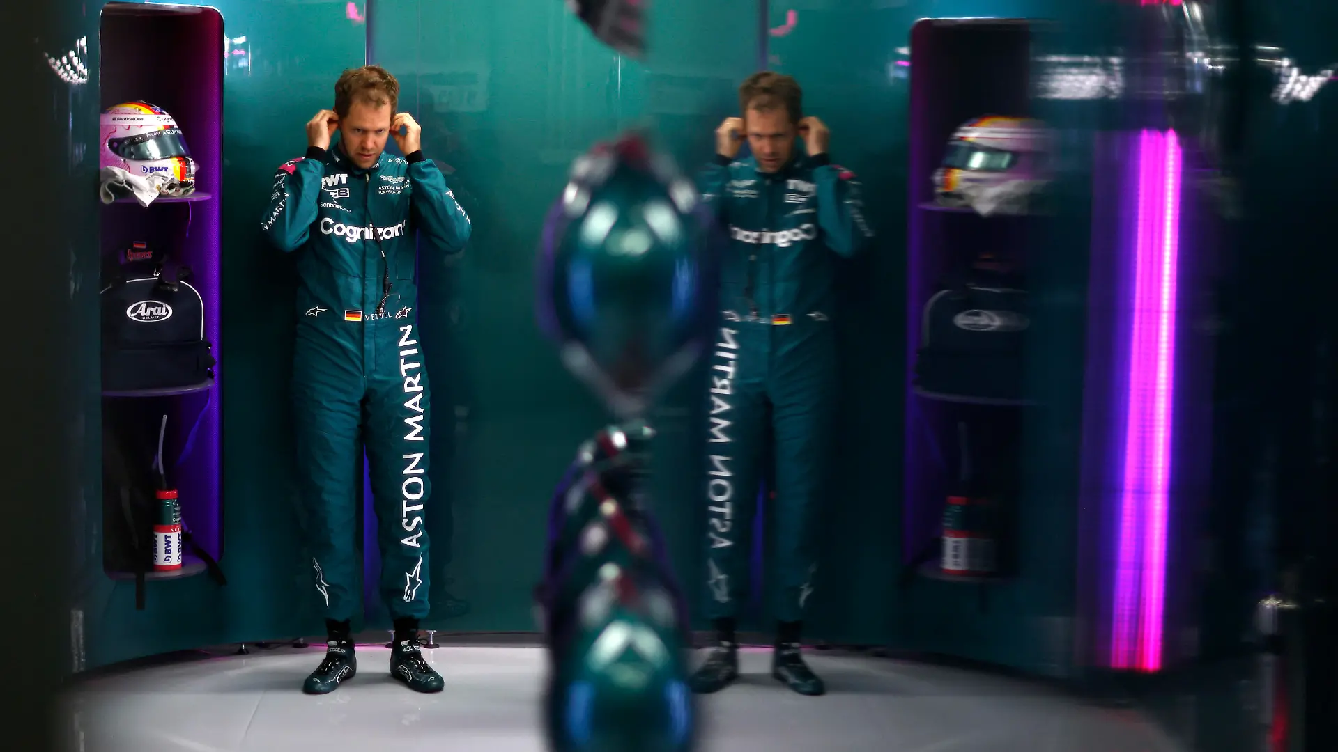  Formula 1 2021: Portuguese GP ALGARVE INTERNATIONAL CIRCUIT, PORTUGAL - MAY 02: Sebastian Vettel, Aston Martin during the Portuguese GP at Algarve International Circuit on Sunday May 02, 2021 in Portimao, Portugal. Photo by Glenn Dunbar / LAT Images Images PUBLICATIONxINxGERxSUIxAUTxHUNxONLY GP2103_121148_J5A6501