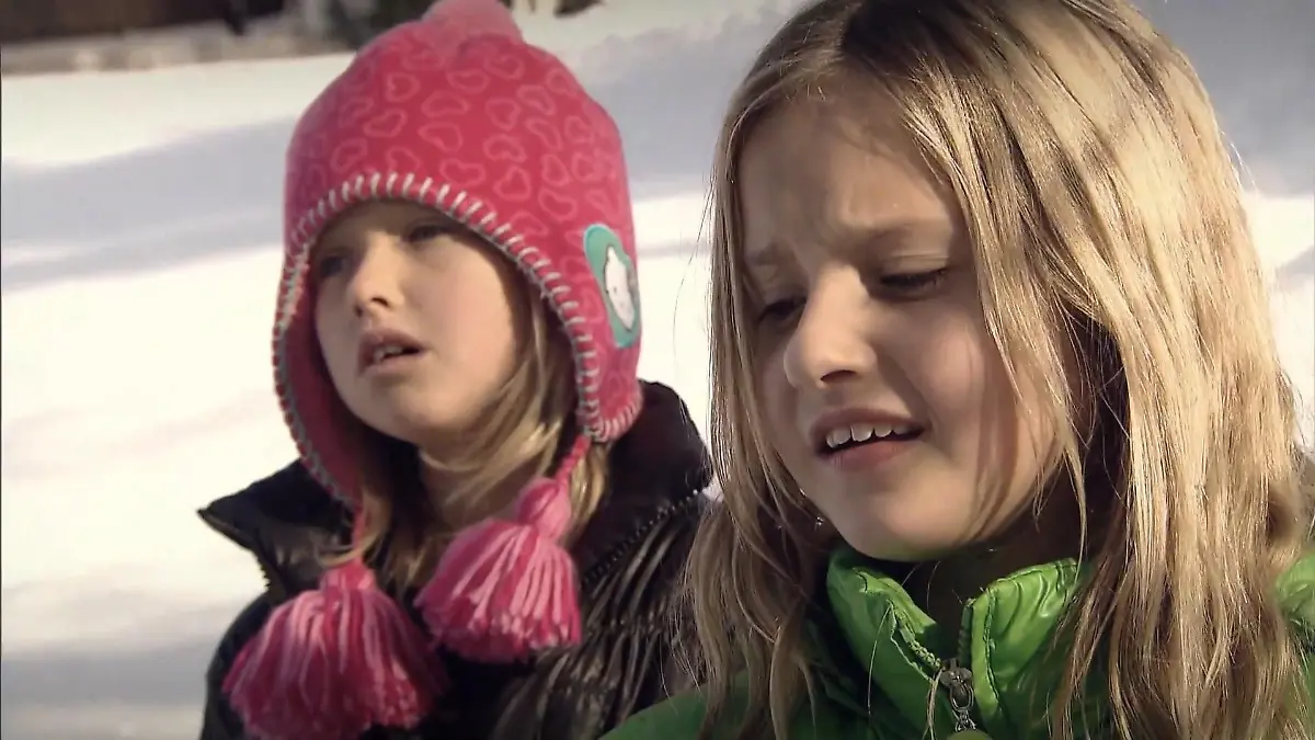 Shania und Davina Geiss mussten 2011 mit ansehen, wie ihr Opa von der Tanne fällt.