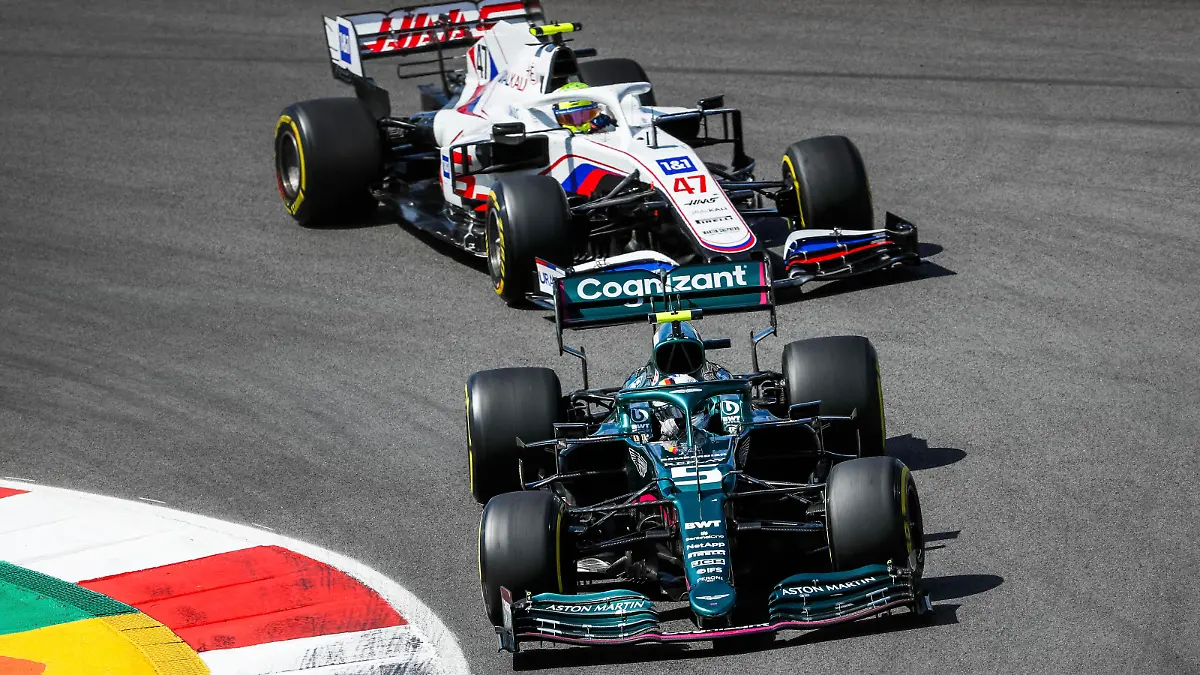 5 Sebastian Vettel GER, Aston Martin Cognizant F1 Team, 47 Mick Schumacher GER, Haas F1 Team, F1 Grand Prix of Portugal at Autodromo Internacional do Algarve on May 2, 2021 in Portimao, Portugal. Photo by HOCH ZWEI Portimao Portugal *** 5 Sebastian Vettel GER, Aston Martin Cognizant F1 Team , 47 Mick Schumacher GER, Haas F1 Team , F1 Grand Prix of Portugal at Autodromo Internacional do Algarve on May 2, 2021 in Portimao, Portugal Photo by HOCH ZWEI Portimao Portugal