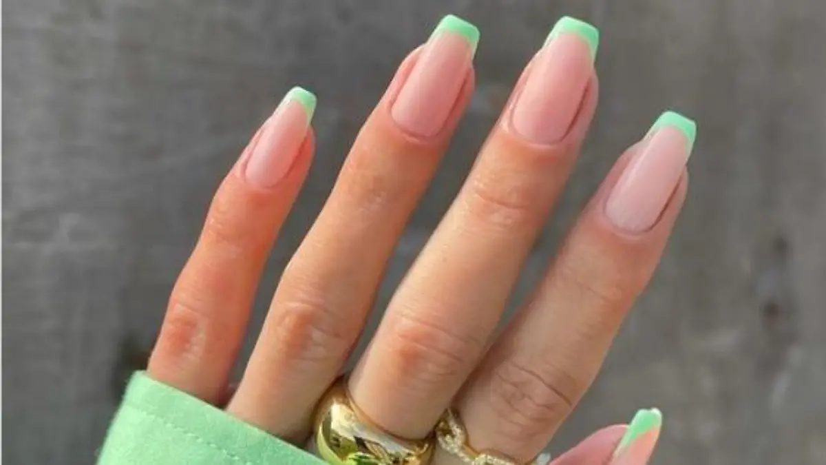 Bunte French Nails