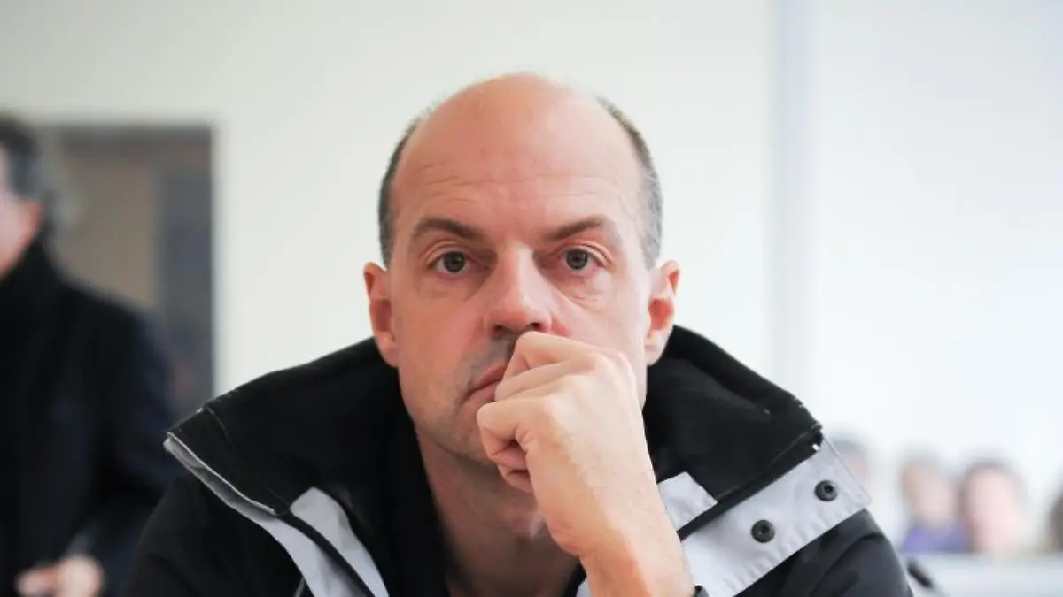 Der Angeklagte Thomas Drach sitzt im Saal 288 des Landgerichts