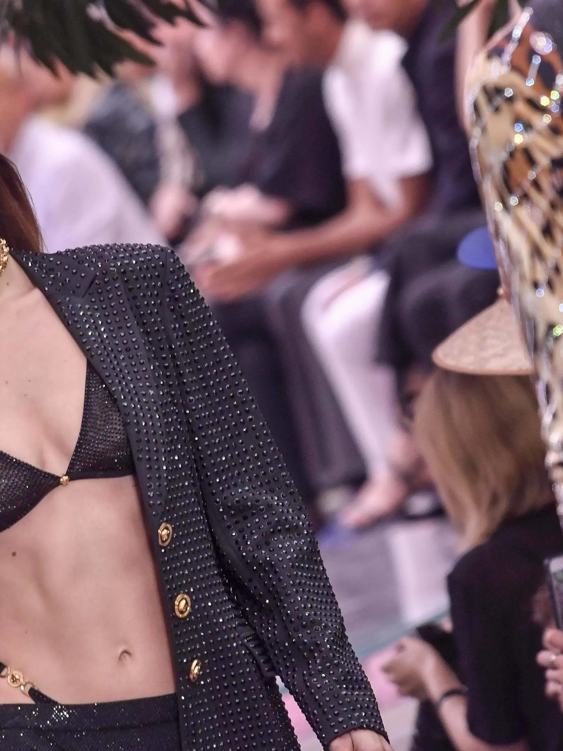  Milan Fashion Week Men s Fashion spring summer 2020. Versace fashion show In the Photo: Bella Hadid PUBLICATIONxINxGERxAUTxONLY Copyright: xRiccardoxGiordanox/xIPAx/xFotosickix