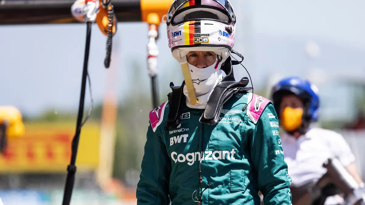 Formula 1 2021: Spanish GP CIRCUIT DE BARCELONA-CATALUNYA, SPAIN - MAY 08: Sebastian Vettel, Aston Martin during the Spanish GP at Circuit de Barcelona-Catalunya on Saturday May 08, 2021 in Barcelona, Spain. Photo by Glenn Dunbar / LAT Images Images PUBLICATIONxINxGERxSUIxAUTxHUNxONLY GP2104_100229_J5A2512