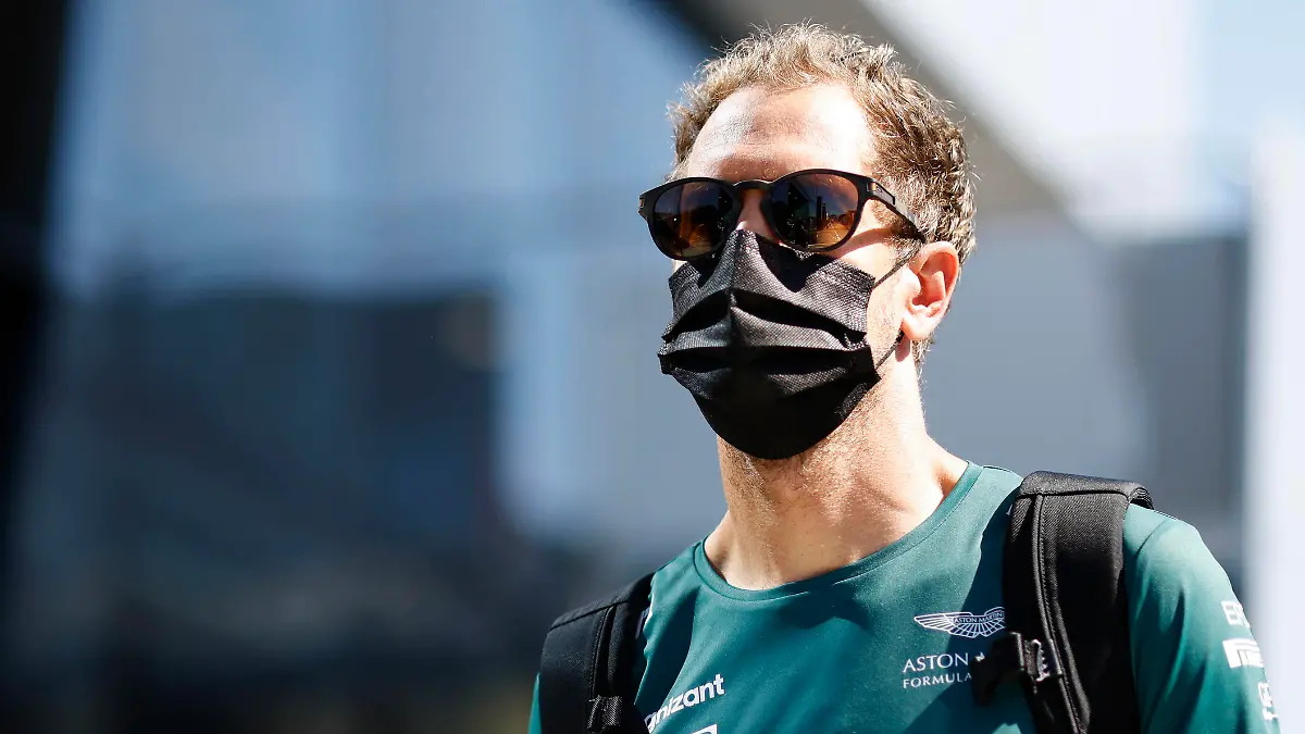 Formula 1 2021: Spanish GP CIRCUIT DE BARCELONA-CATALUNYA, SPAIN - MAY 08: Sebastian Vettel, Aston Martin during the Spanish GP at Circuit de Barcelona-Catalunya on Saturday May 08, 2021 in Barcelona, Spain. Photo by Glenn Dunbar / LAT Images Images PUBLICATIONxINxGERxSUIxAUTxHUNxONLY GP2104_075257_J5A1335