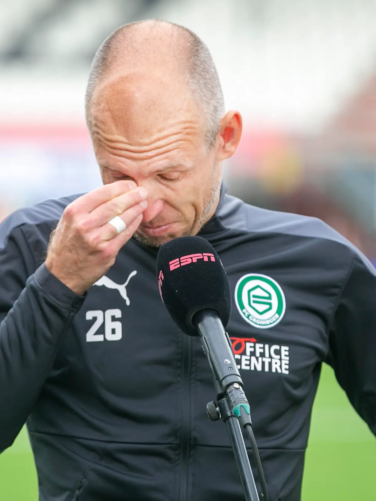 Arjen Robben weint nach seinem Startelf-Comeback