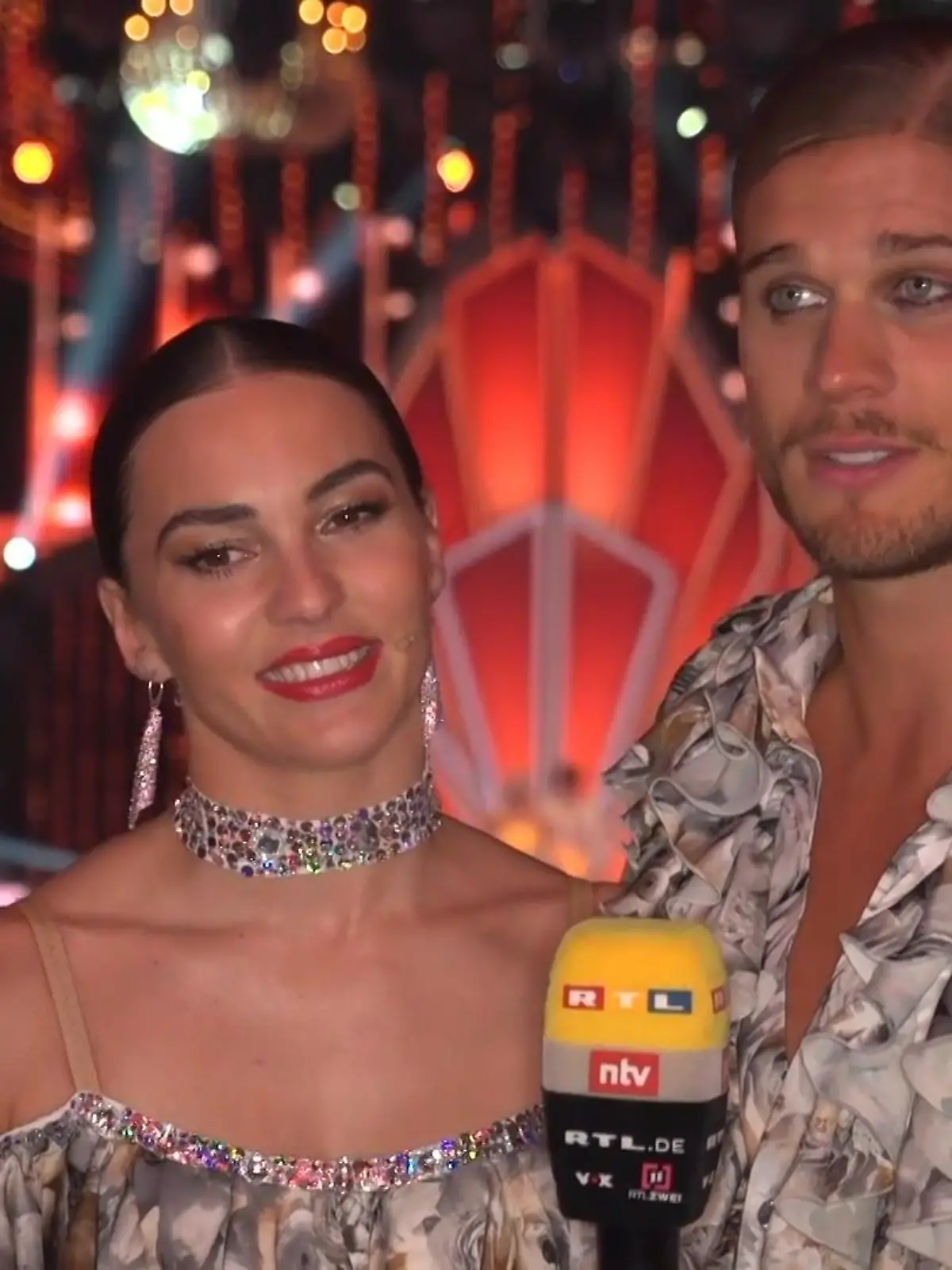 Rúrik Gíslason verrät, warum sein Vater bei der "Let's Dance" Show 9 fehlte.