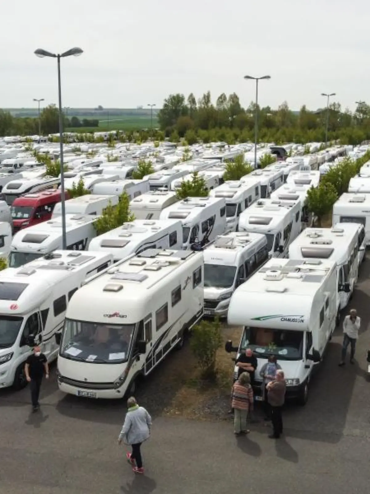 Demonstration für offene Campingplätze
