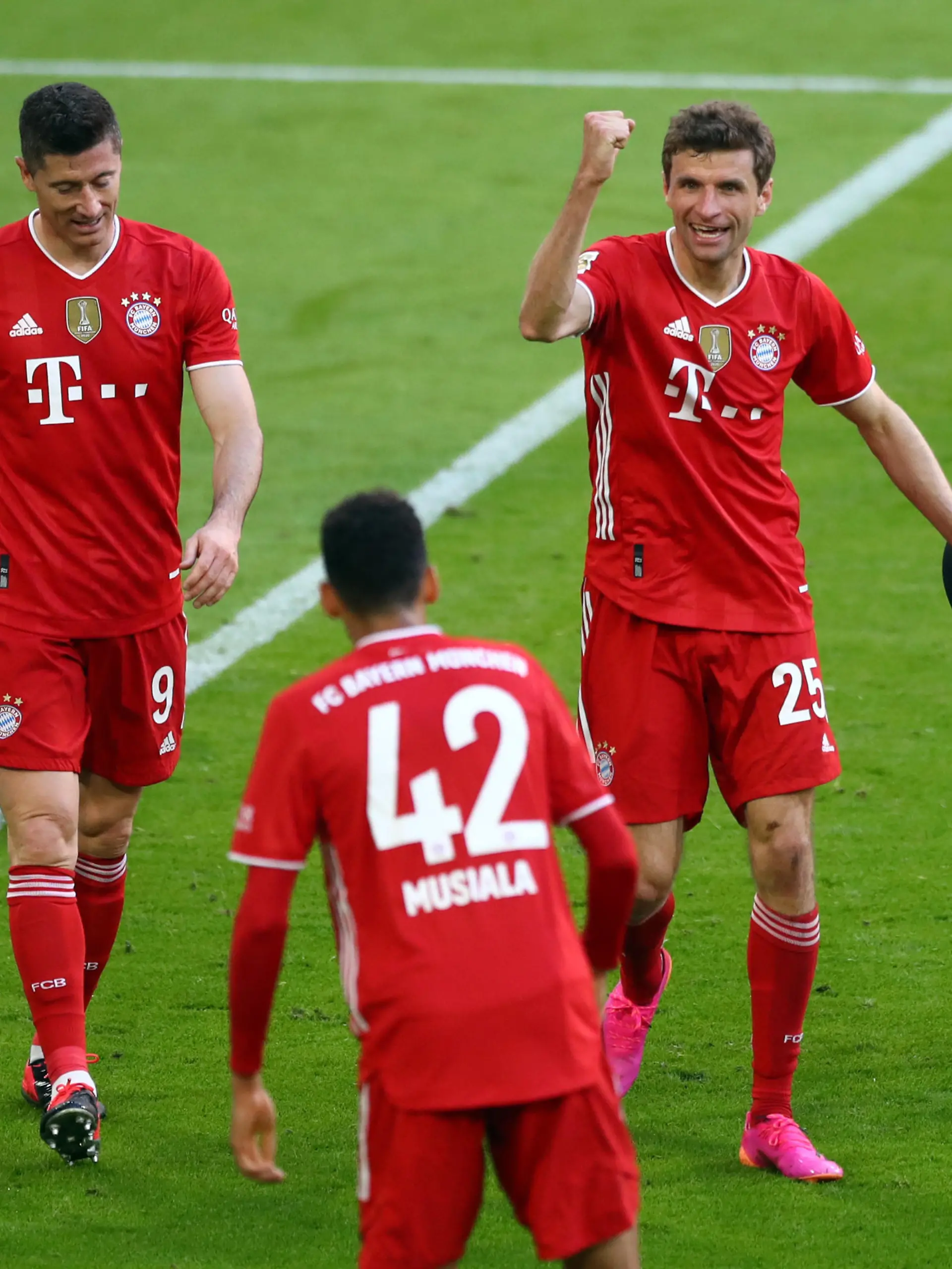 Bayern überrollen Gladbach mit 6:0 - alle Reaktionen auf die Meisterschaft