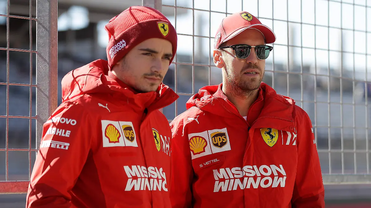 ARCHIV - 31.10.2019, USA, Austin: Motorsport: Formel-1-Weltmeisterschaft, Grand Prix der USA, Ankunft der Fahrer: Charles Leclerc (l) aus Monaco von Team Scuderia Ferrari und Sebastian Vettel aus Deutschland vom Team Scuderia Ferrari treffen an der Rennstrecke ein. (zu dpa: «Leclerc würde neuer Vettel-Vertrag bei Ferrari erfreuen») Foto: Darron Cummings/AP/dpa +++ dpa-Bildfunk +++