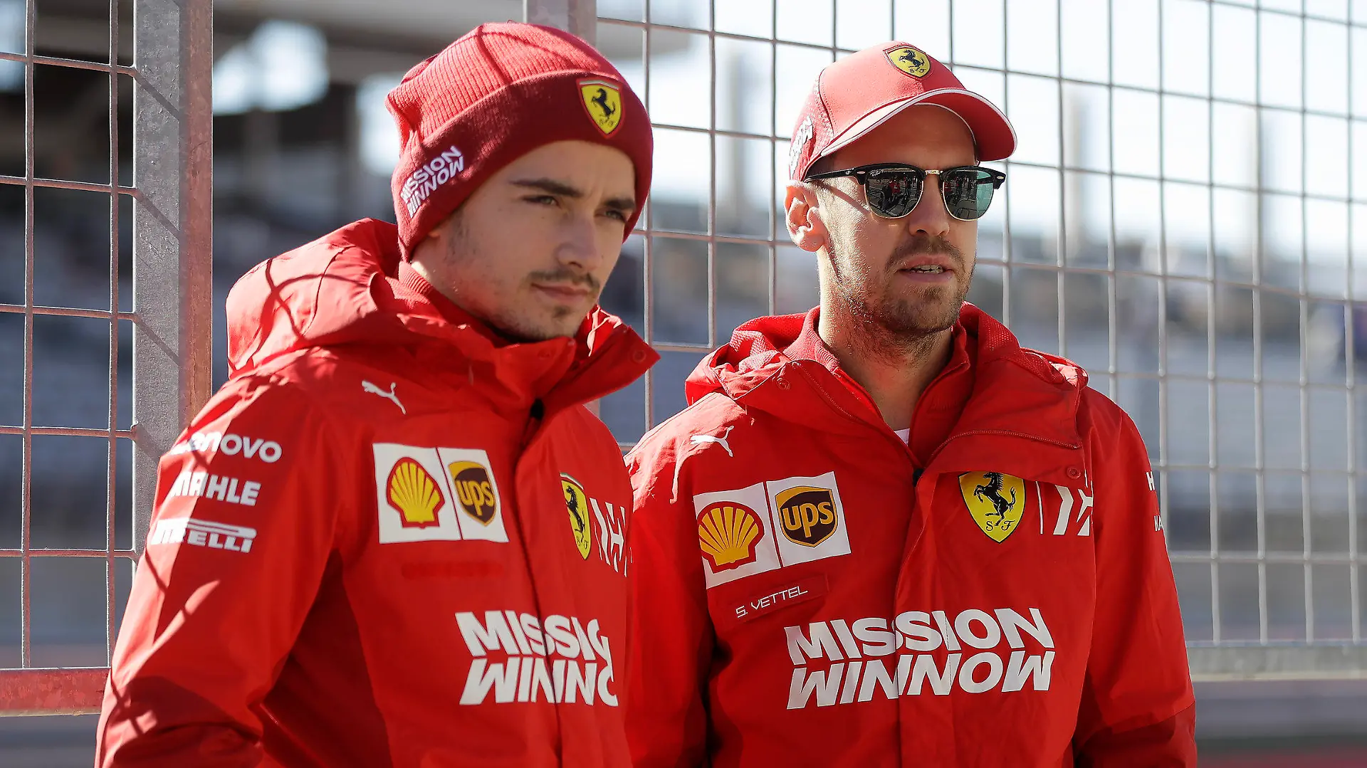 ARCHIV - 31.10.2019, USA, Austin: Motorsport: Formel-1-Weltmeisterschaft, Grand Prix der USA, Ankunft der Fahrer: Charles Leclerc (l) aus Monaco von Team Scuderia Ferrari und Sebastian Vettel aus Deutschland vom Team Scuderia Ferrari treffen an der Rennstrecke ein. (zu dpa: «Leclerc würde neuer Vettel-Vertrag bei Ferrari erfreuen») Foto: Darron Cummings/AP/dpa +++ dpa-Bildfunk +++