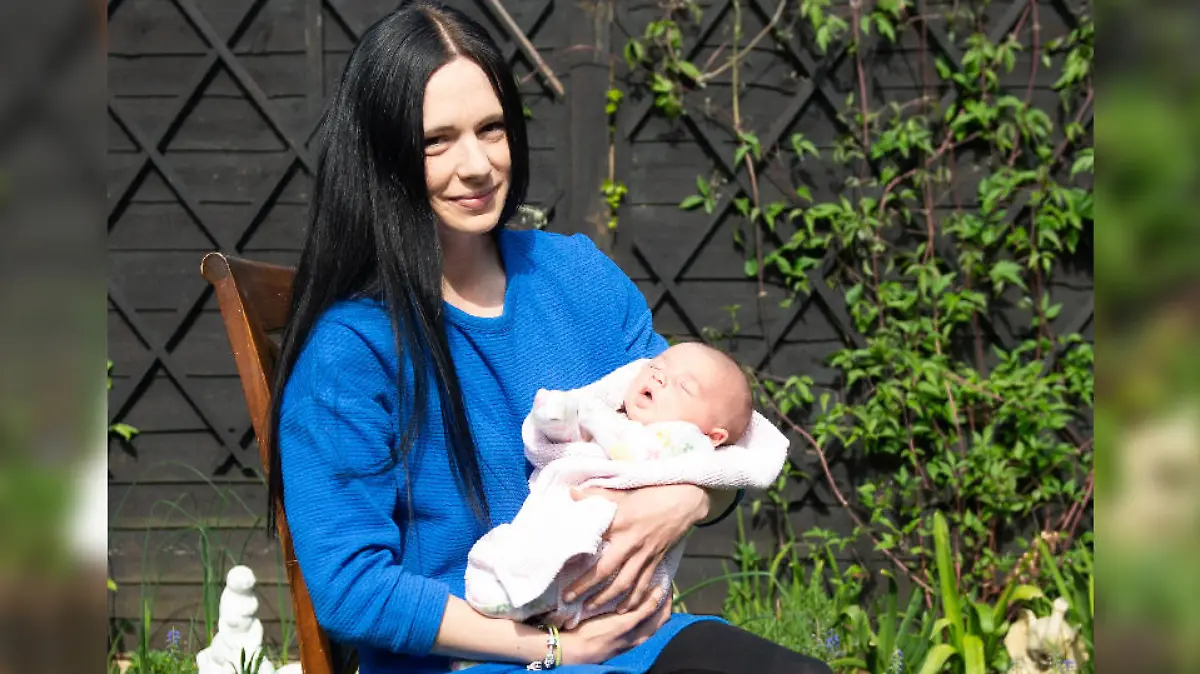 Sophie Bugg und ihr Baby Millie