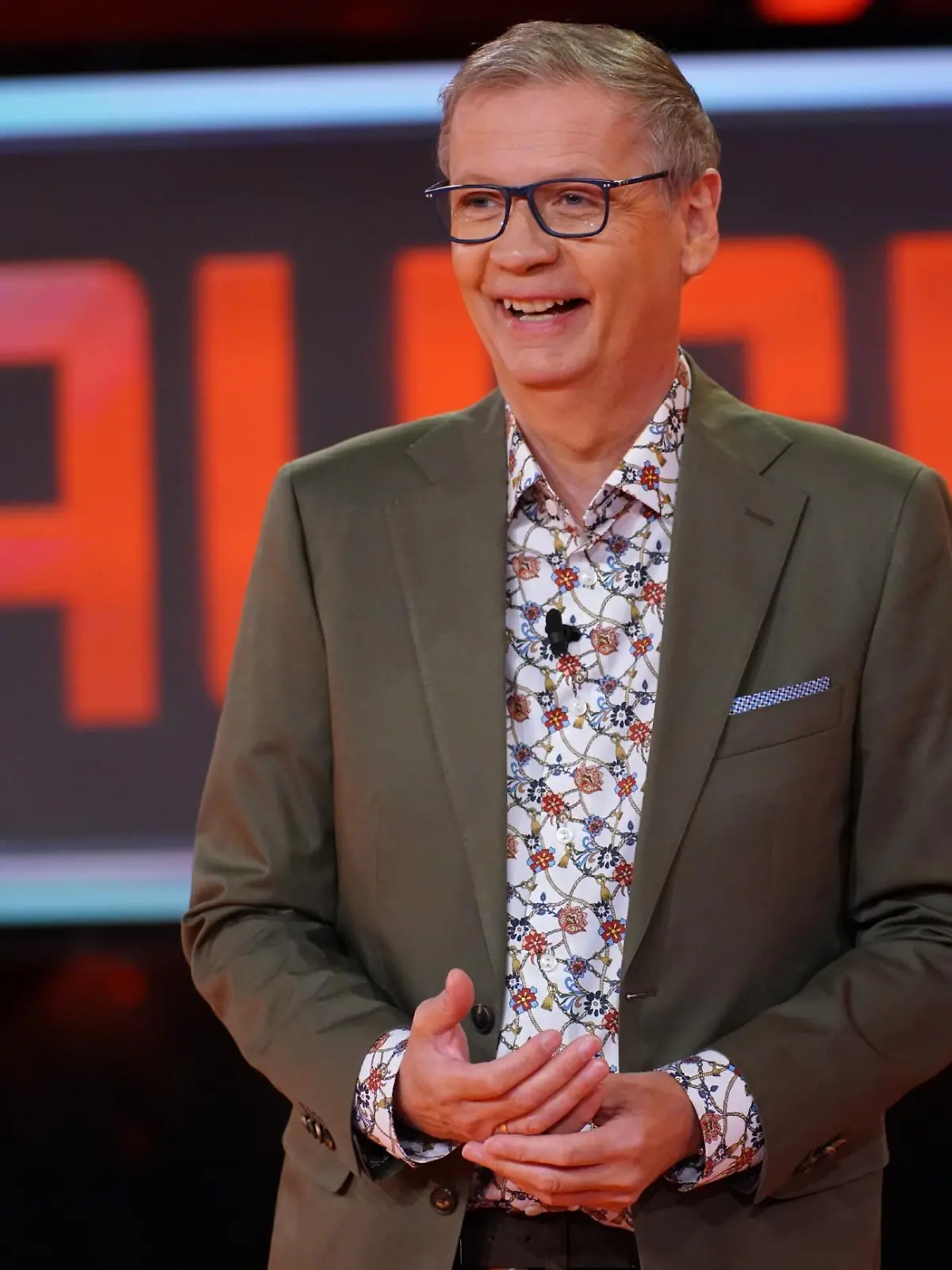 Günther Jauch tritt alleine gegen ein 5-köpfiges prominentes Rate-Team an.

Die Verwendung des sendungsbezogenen Materials ist nur mit dem Hinweis und Verlinkung auf TVNOW gestattet.