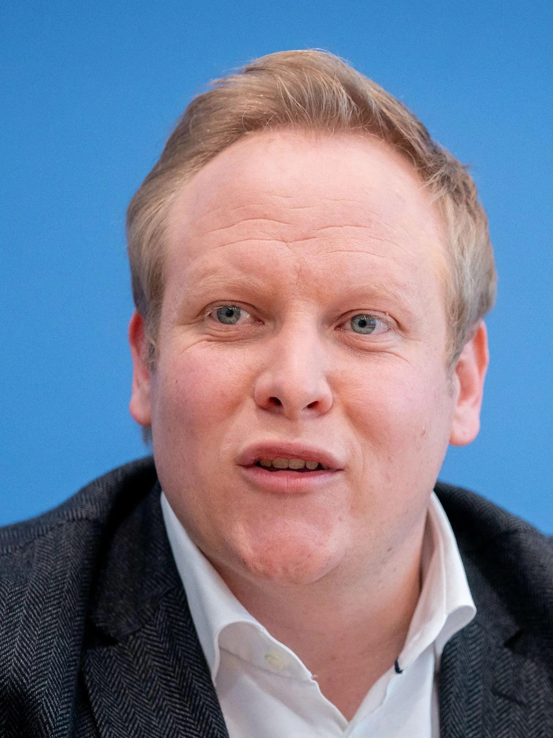 ARCHIV - 03.11.2020, Berlin: Der Vorsitzende der Jungen Union (JU), Tilman Kuban, stellt das Ergebnis der Mitgliederbefragung zum CDU-Parteivorsitz vor. (zu dpa "JU will Amtszeit der Bundeskanzler auf drei Amtsperioden begrenzen") Foto: Kay Nietfeld/dpa - ACHTUNG: Dieses Foto hat dpa bereits im Bildfunk gesendet +++ dpa-Bildfunk +++