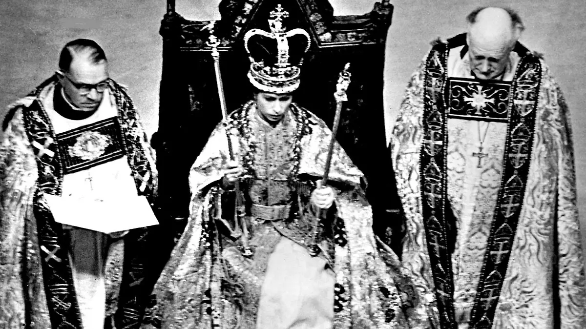 Die Krönung von Königin Elisabeth II. am 02. Juni 1953 in der Westminster Abbey.