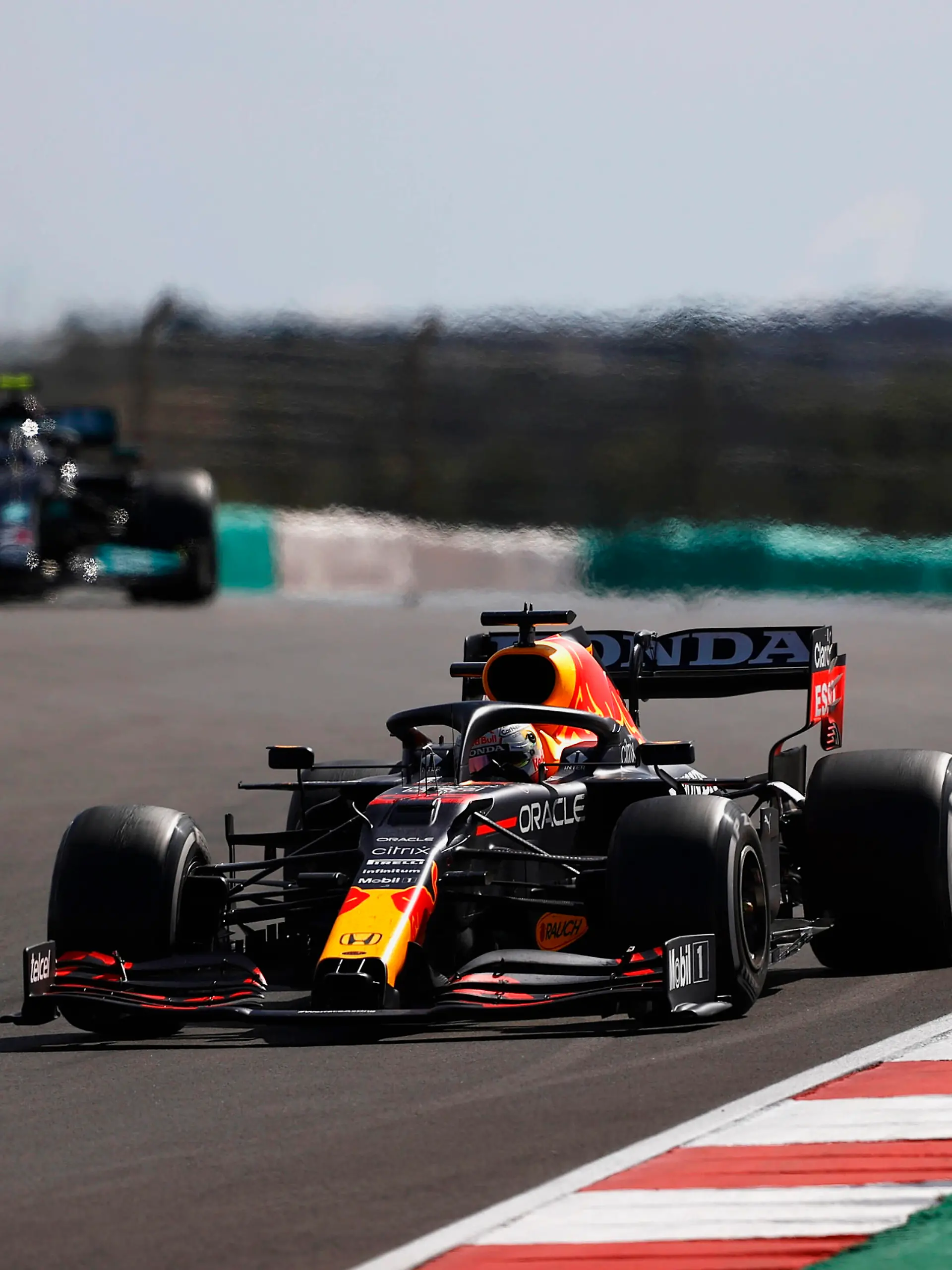  Formula 1 2021: Portuguese GP ALGARVE INTERNATIONAL CIRCUIT, PORTUGAL - MAY 02: Max Verstappen, Red Bull Racing RB16B, leads Valtteri Bottas, Mercedes W12 during the Portuguese GP at Algarve International Circuit on Sunday May 02, 2021 in Portimao, Portugal. Photo by Andy Hone / LAT Images Images PUBLICATIONxINxGERxSUIxAUTxHUNxONLY GP2103_151922_ONY3896