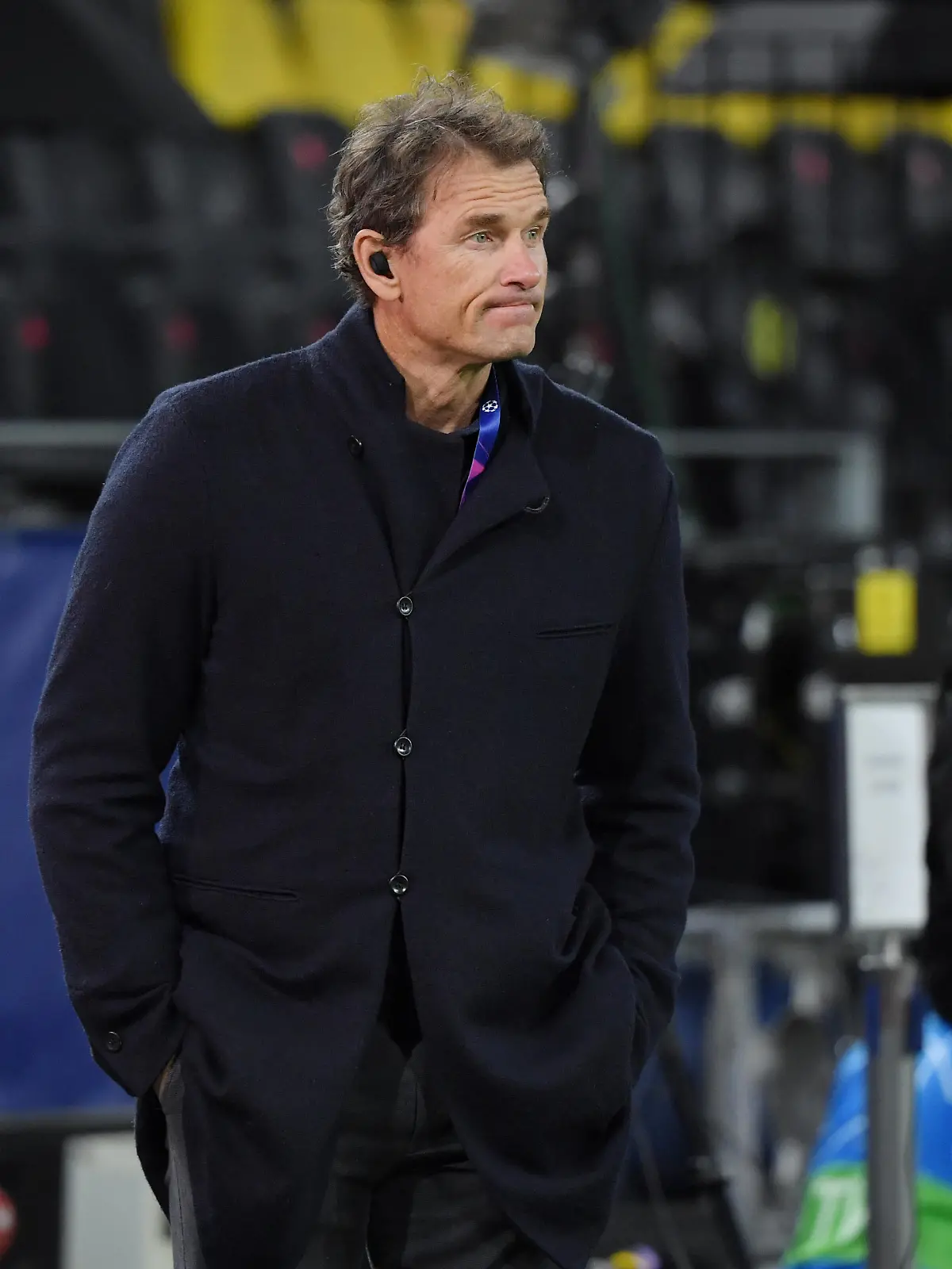 Fussball Experte Jens Lehmann 14.04.2021, Fussball GER, Saison 2020 2021, UEFA Champions League, Viertelfinale, Borussia Dortmund - Manchester City 1:2, , Foto: Maik Hölter/TEAM2sportphoto Dortmund Nordrhein Westfalen Deutschland *** Football expert Jens Lehmann 14 04 2021, Football GER, 2020 2021 season, UEFA Champions League, quarterfinals, Borussia Dortmund Manchester City 1 2, , photo Maik Hölter TEAM2sportphoto Dortmund North Rhine Westphalia Germany. Team2 