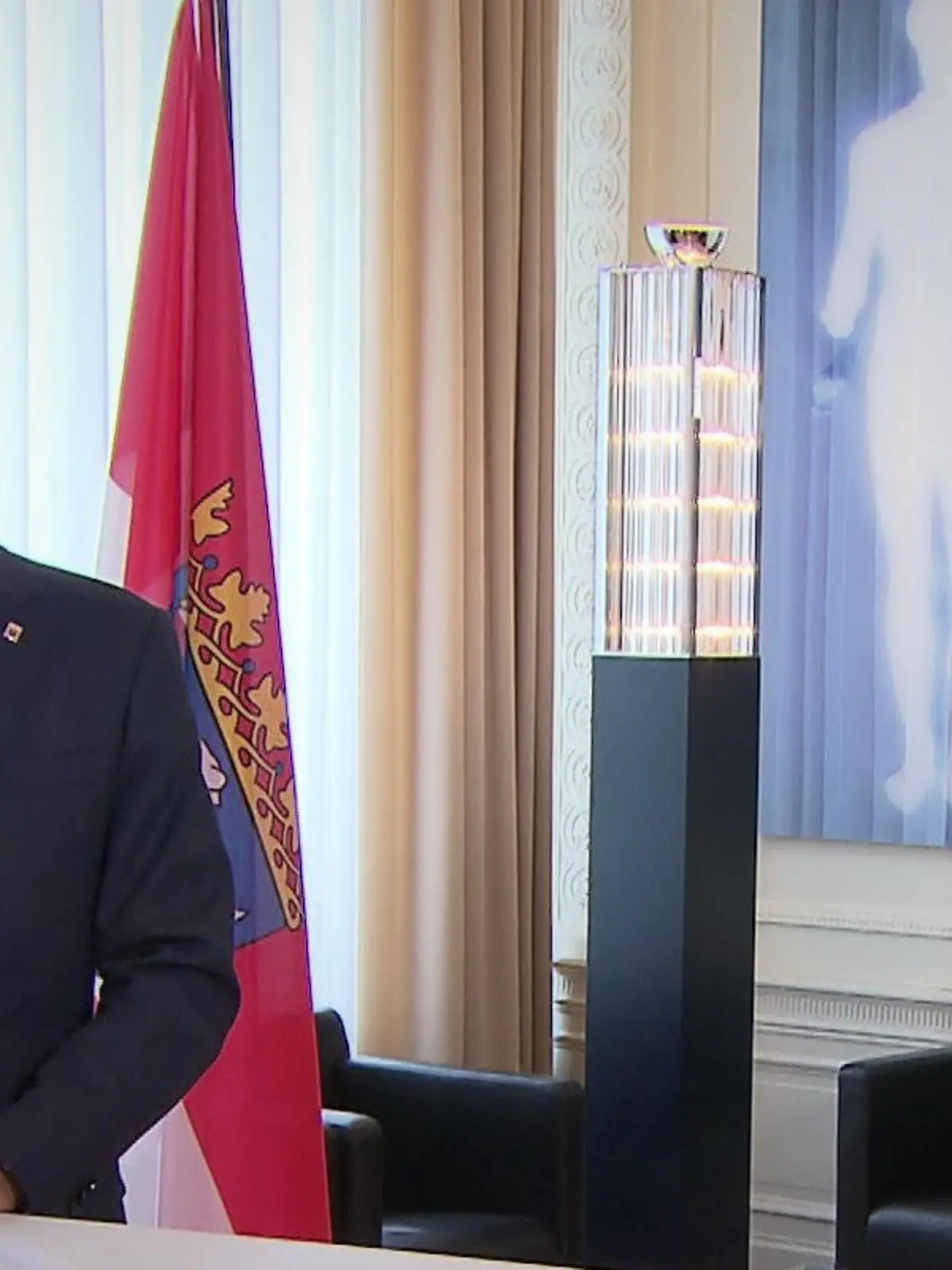 Axel Wintermeyer, der Chef der hessischen Staatskanzlei ist in der Landesregierung der "Corona-Manager". Mit RTL Hessen-Politikreporter Benjamin Holler spricht der CDU-Politiker über Impfungen, Lockerungen und Öffnungsperspektiven der Gastronomie.