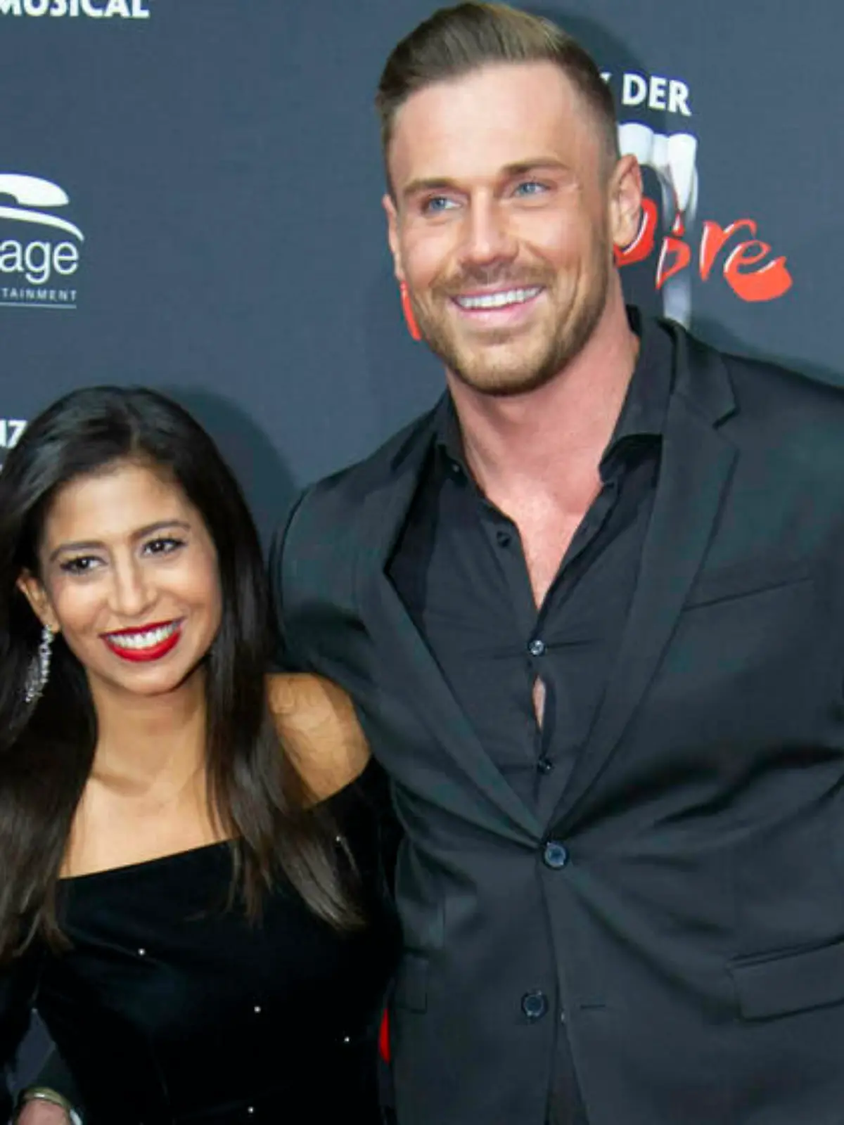 Eva Benetatou und Chris Broy werden Eltern