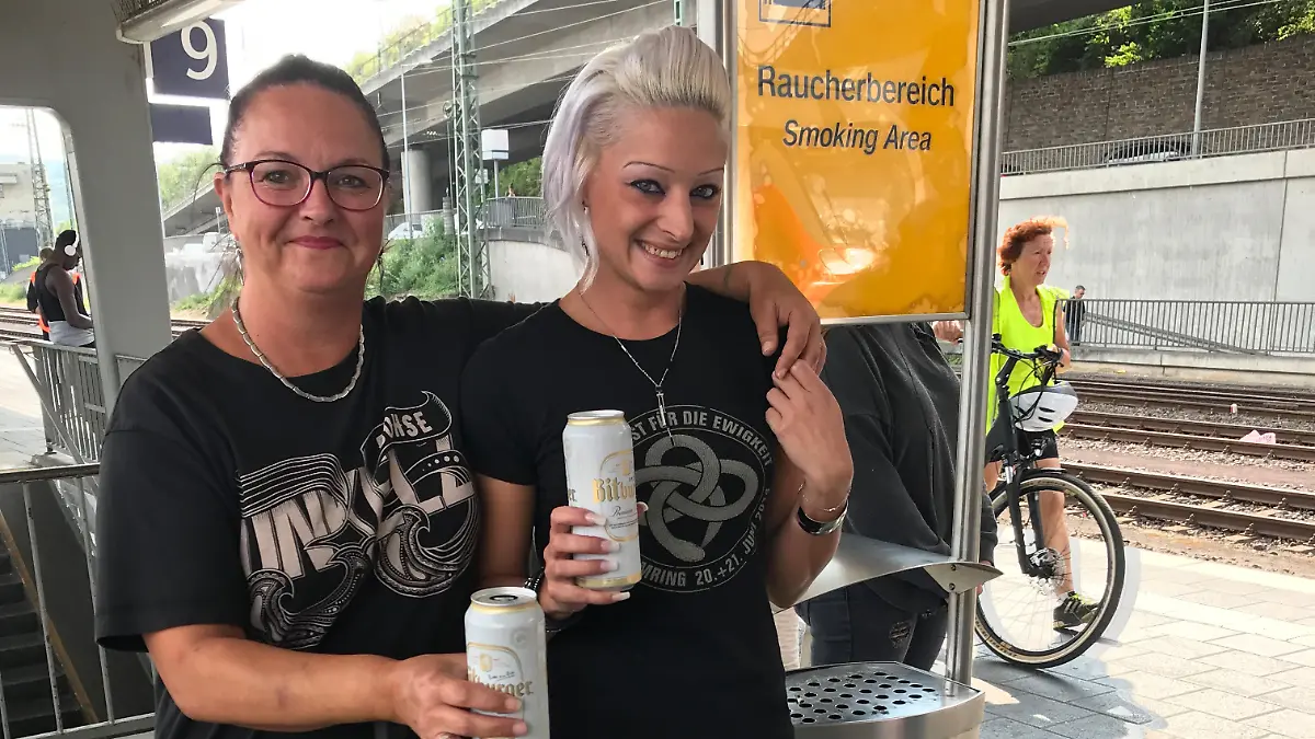 Auch Bine hat ein Bild mit ihrer Mutter per Zuschauerpost eingesendet und wünscht ihrer Mama alles Gute zum Muttertag!