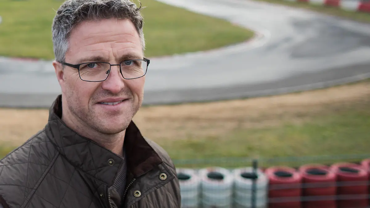 ARCHIV - 10.01.2018, Nordrhein-Westfalen, Kerpen: Der ehemalige Formel 1-Rennfahrer Ralf Schumacher auf der Kartbahn. (zu dpa: Ralf Schumacher: Motorsport-Nachwuchs «schon länger vernachlässigt») Foto: Rolf Vennenbernd/dpa +++ dpa-Bildfunk +++