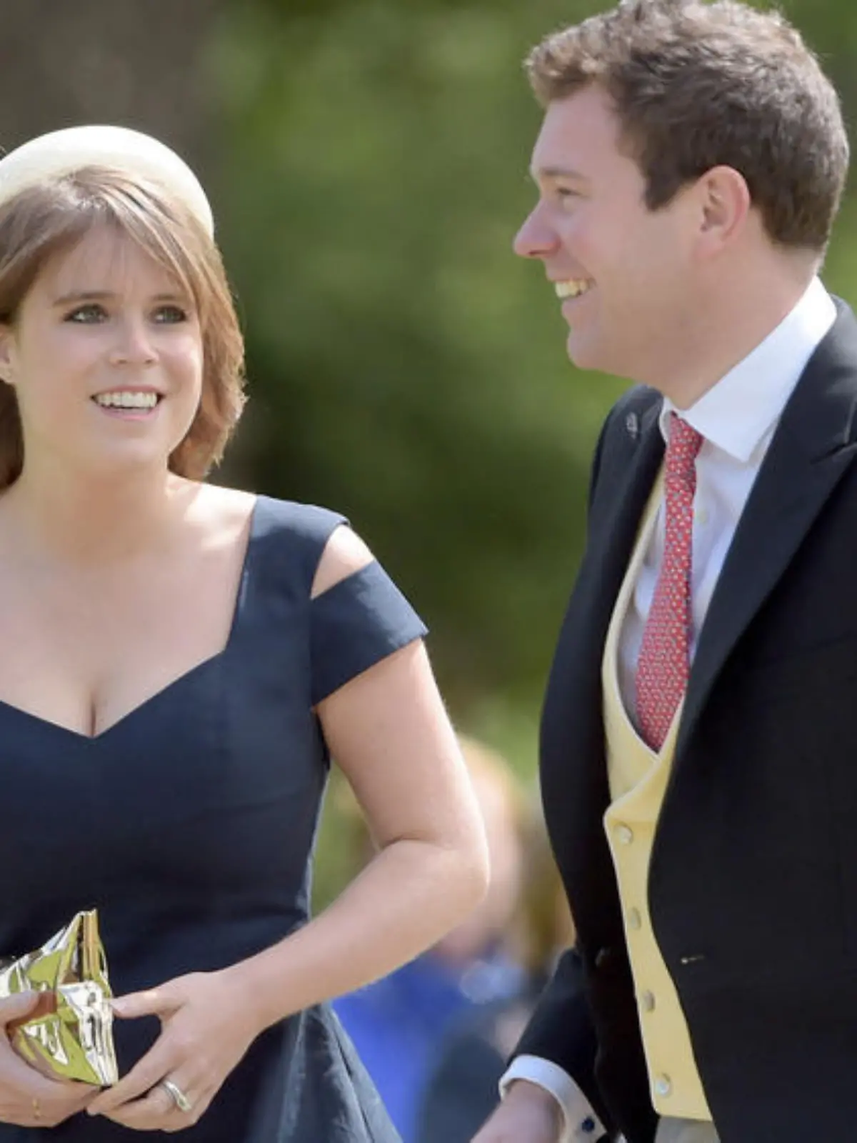 Prinzessin Eugenie postet süße Fotos von Baby August