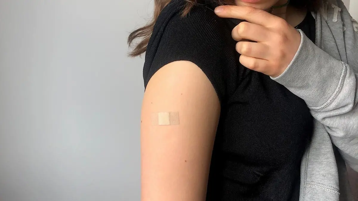 Cara kurz nach ihrer Impfung mit Biontech