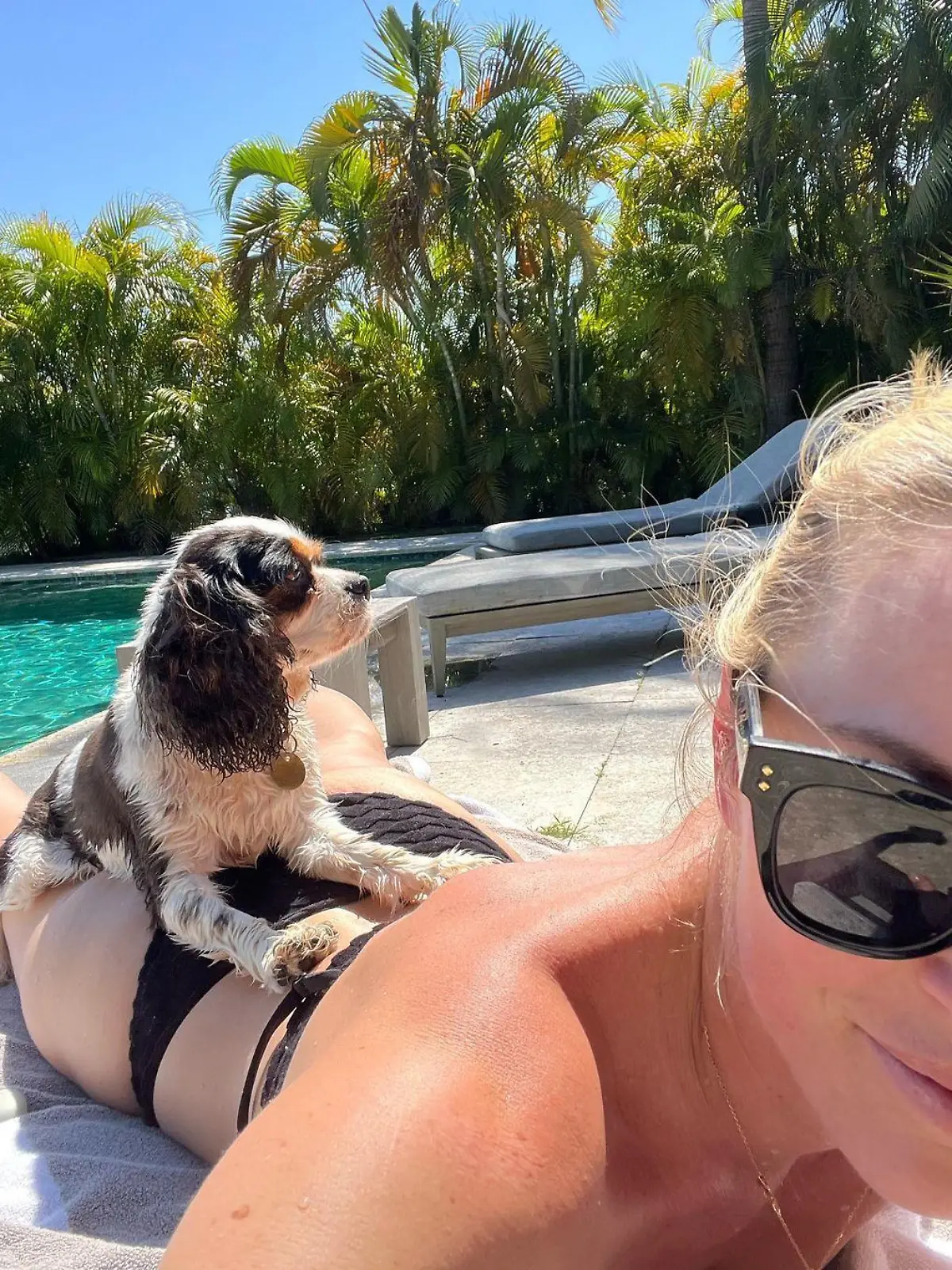 Lindsey Vonn genießt die Sonne.