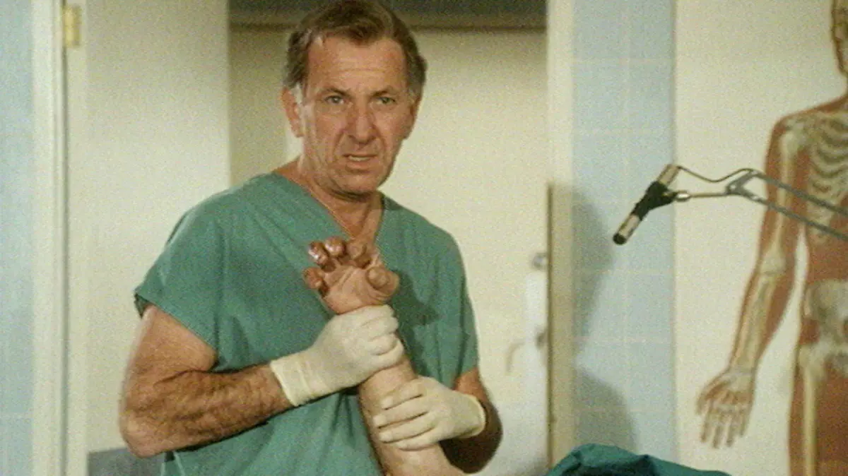 Jack Klugman als Gerichtsmediziner Quincy