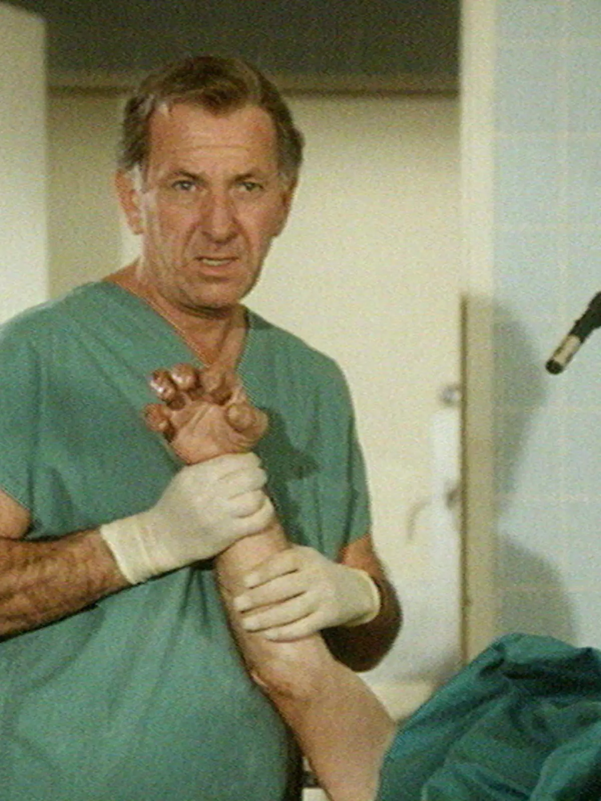 Jack Klugman als Gerichtsmediziner Quincy