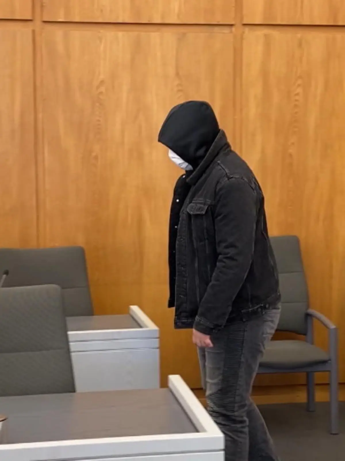Bild zu: "Nachbar ersticht Mutter im Schlaf"