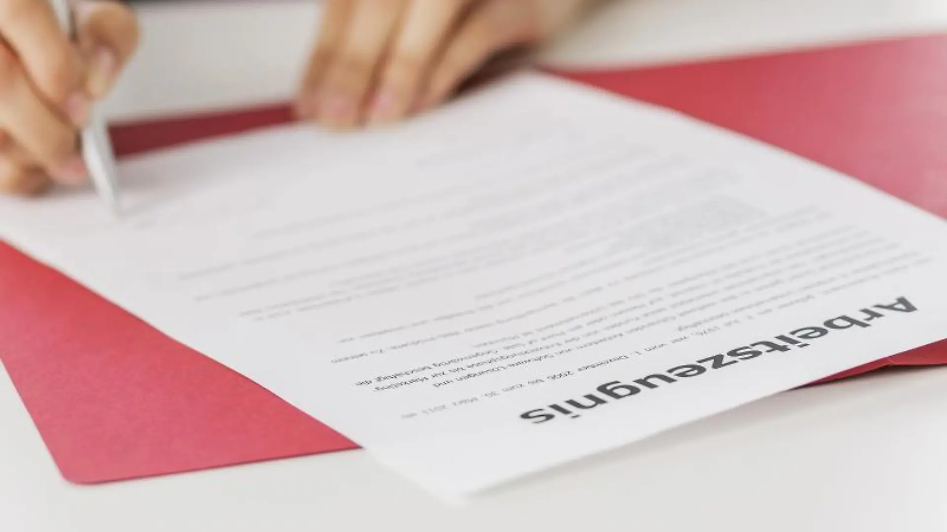 Anspruch Arbeitszeugnis letzter Arbeitstag