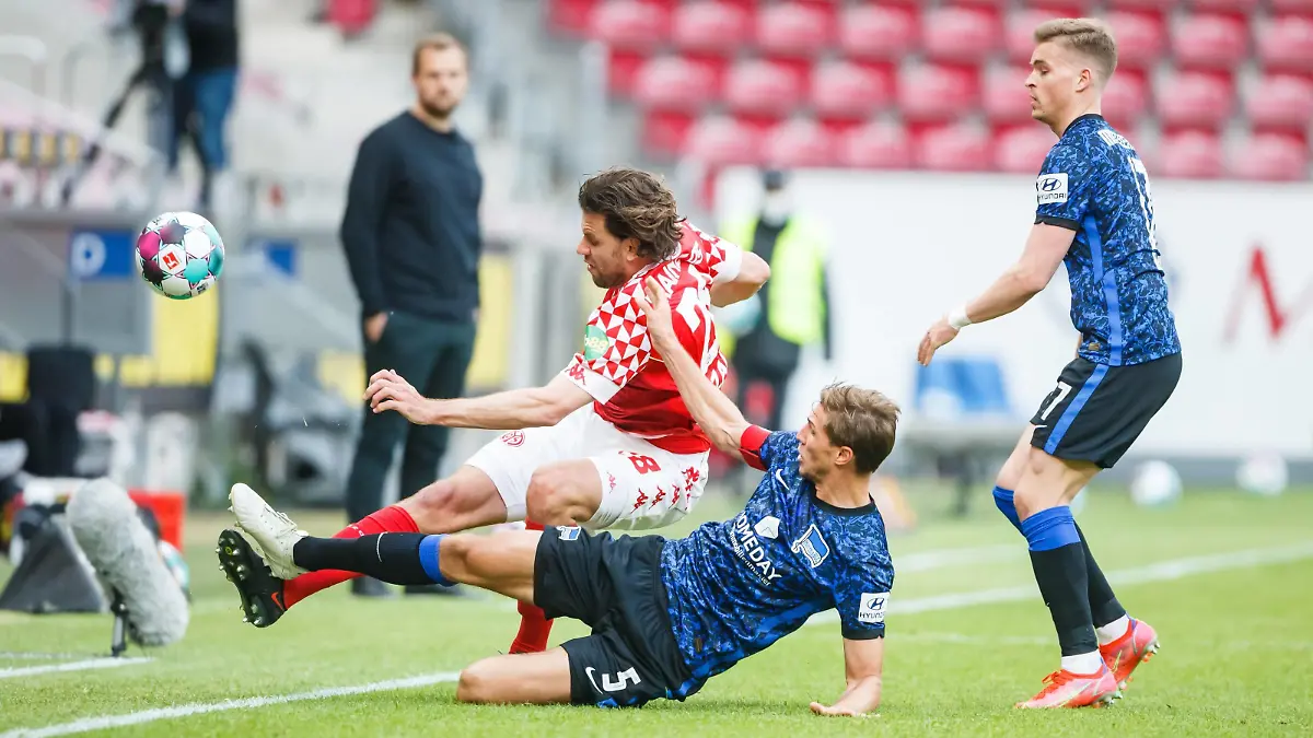 Niklas Stark, Adam Szalai