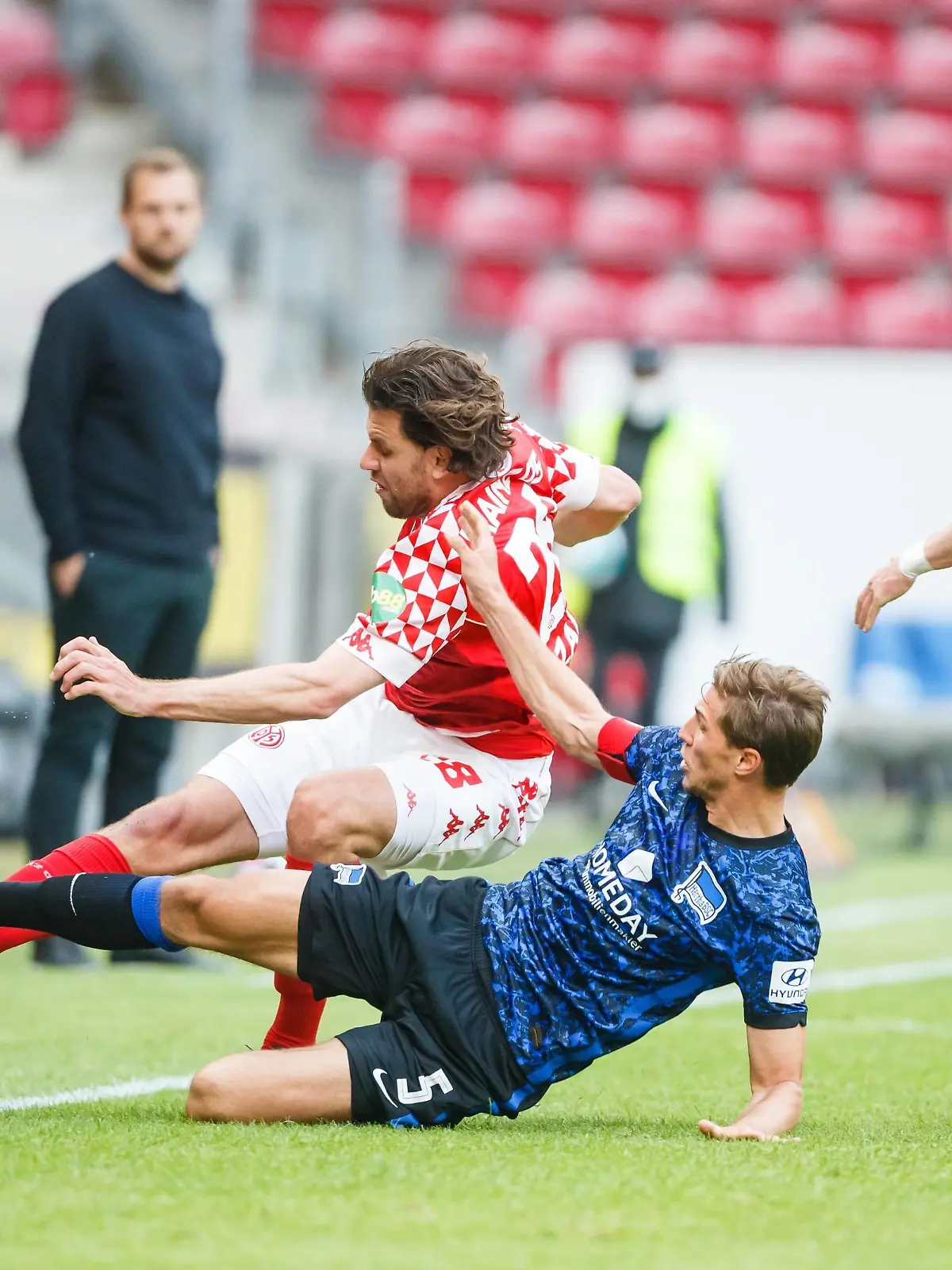 Niklas Stark, Adam Szalai