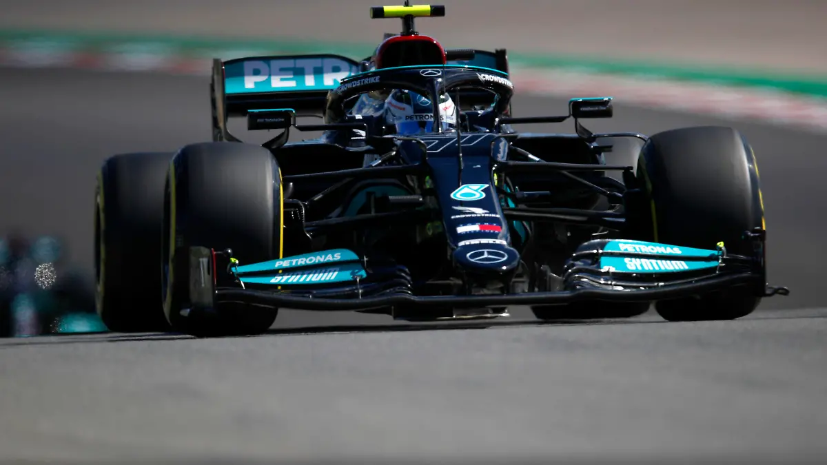 Formula 1 2021: Portuguese GP ALGARVE INTERNATIONAL CIRCUIT, PORTUGAL - MAY 01: Valtteri Bottas, Mercedes W12 during the Portuguese GP at Algarve International Circuit on Saturday May 01, 2021 in Portimao, Portugal. Photo by Zak Mauger / LAT Images Images PUBLICATIONxINxGERxSUIxAUTxHUNxONLY GP2103_150144_56I4256 