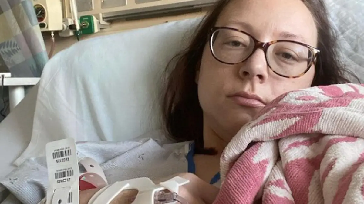 Kate nach einer Operation, Minnesota, USA