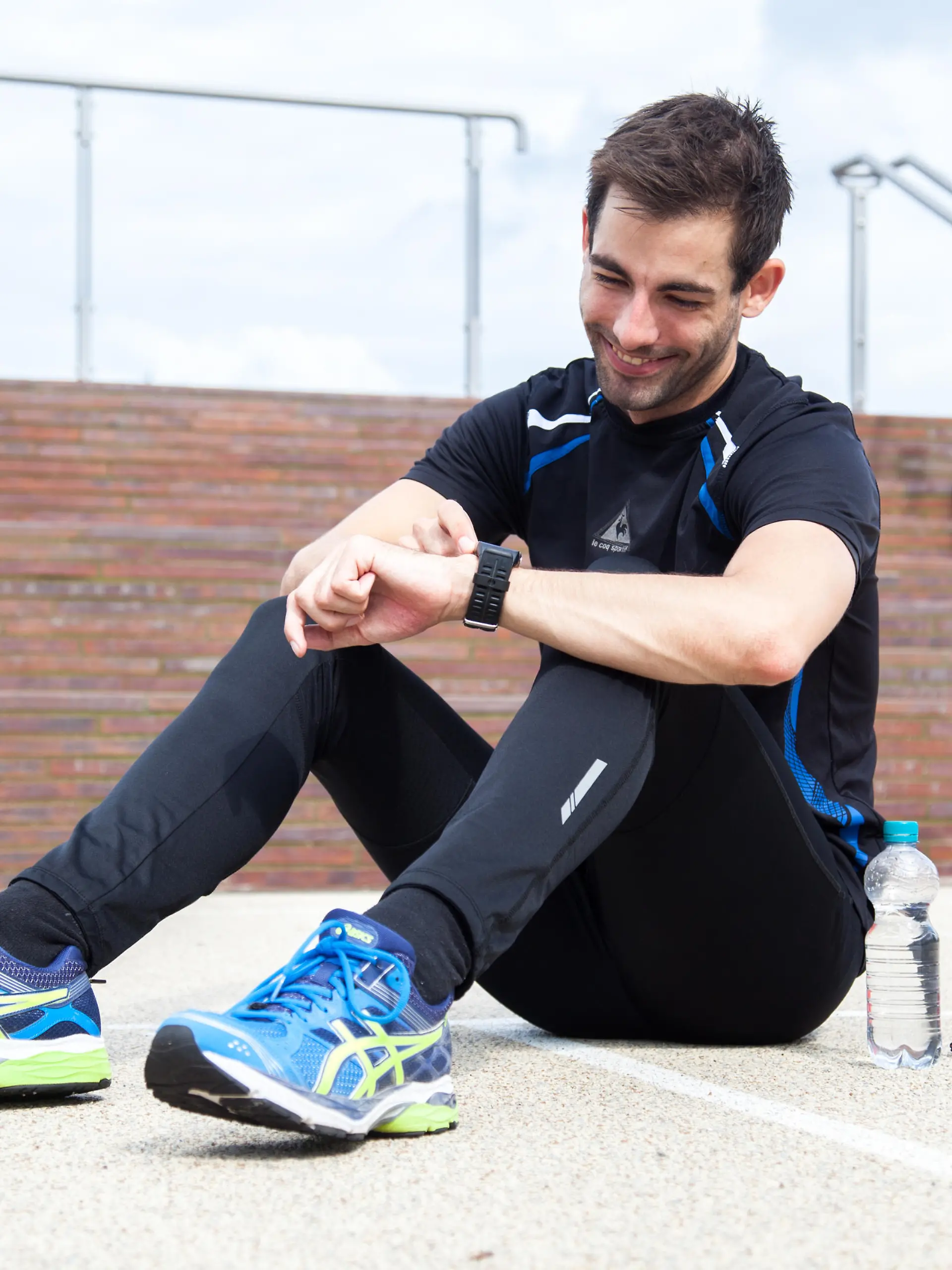 Stiftung Warentest nahm 27 Fitnesstracker und Smartwatches unter die Lupe (Symbolbild).