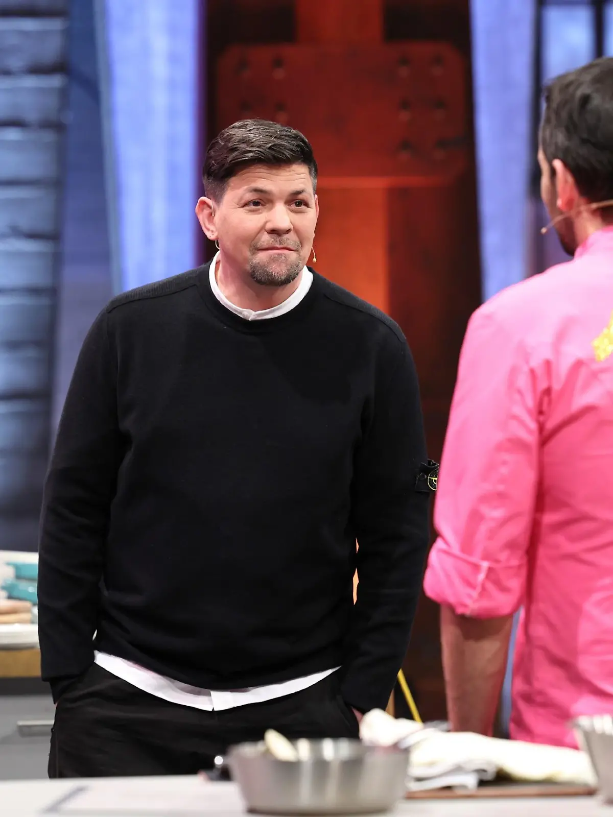 Tim Mälzer überrascht Steffen Henssler in der 100. Folge "Grill den Henssler".